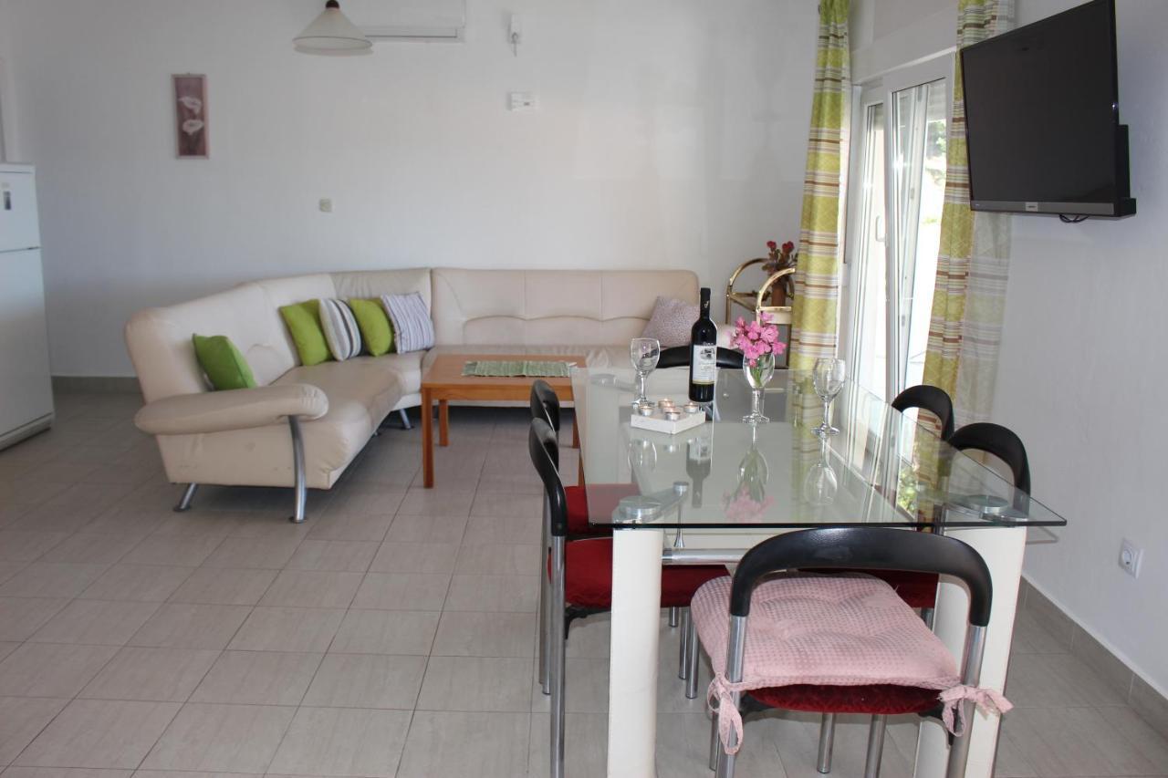 Zorana Apartment Mimice Exterior photo