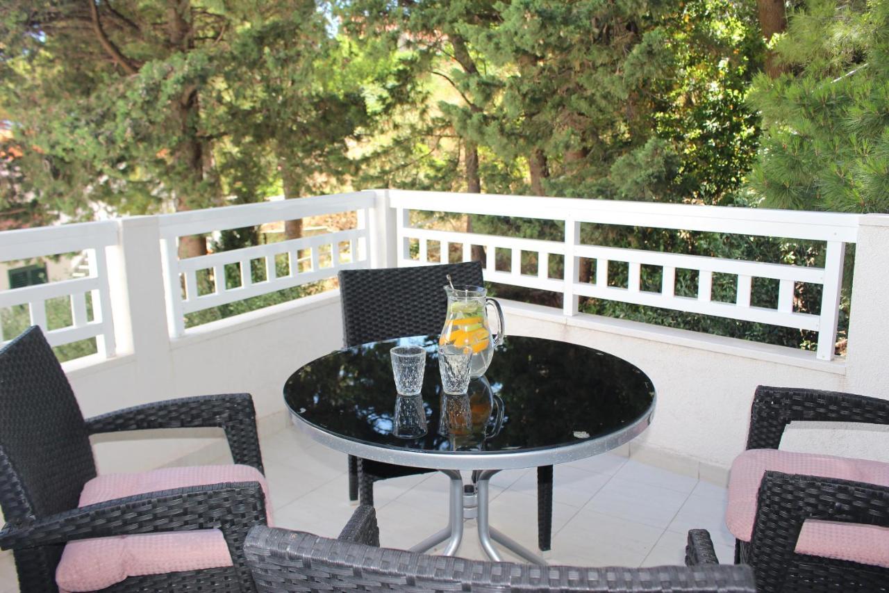 Zorana Apartment Mimice Exterior photo